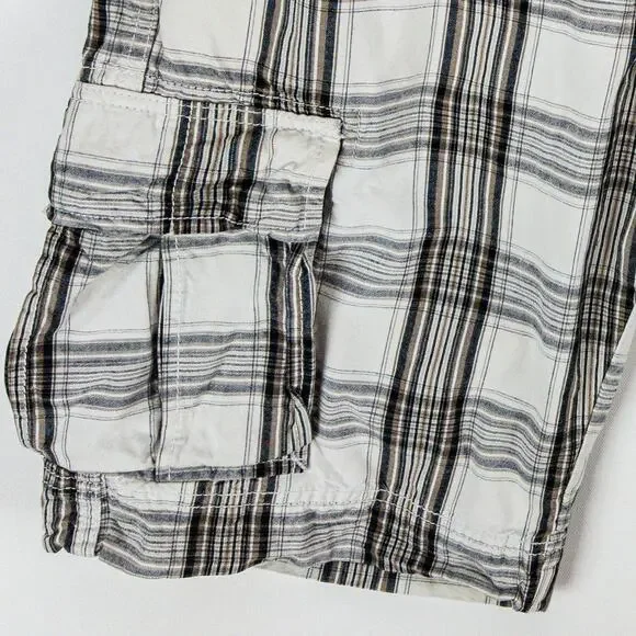 Levi’s Plaid Cargo Shorts Men’s 31x11” Relaxed Fit Cream Utility Skater Summer - Picture 2 of 12
